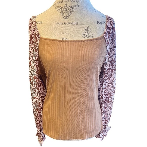 Plus Size Women's Floral Bubble Sleeve Ribbed Knit Top Size - 1X/2X/3X - NWOT - Picture 3 of 4